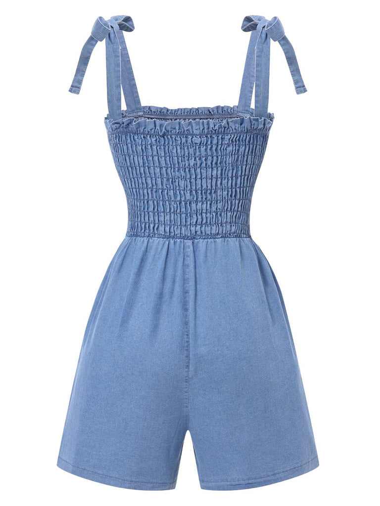 Combishort en jean bleu à smocks et bretelles nouées années 1960