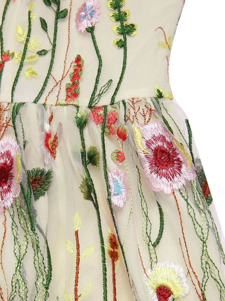 [Prévente] [Grande taille] Robe à manches volantées et broderie florale des années 1940