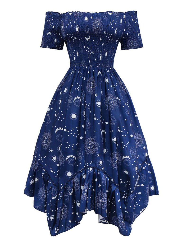 Robe bleue à épaules dénudées et étoiles et lune années 1950