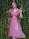 Robe de cocktail rose en tulle satiné des années 1950