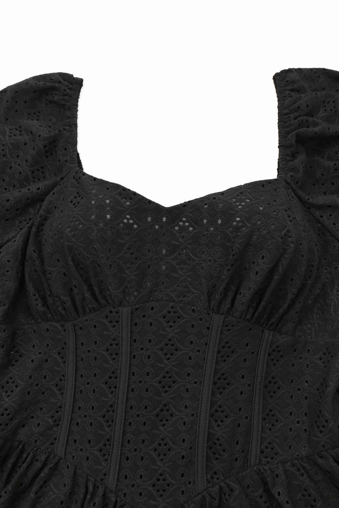 Robe corset bouffante noire en maille creuse des années 1950