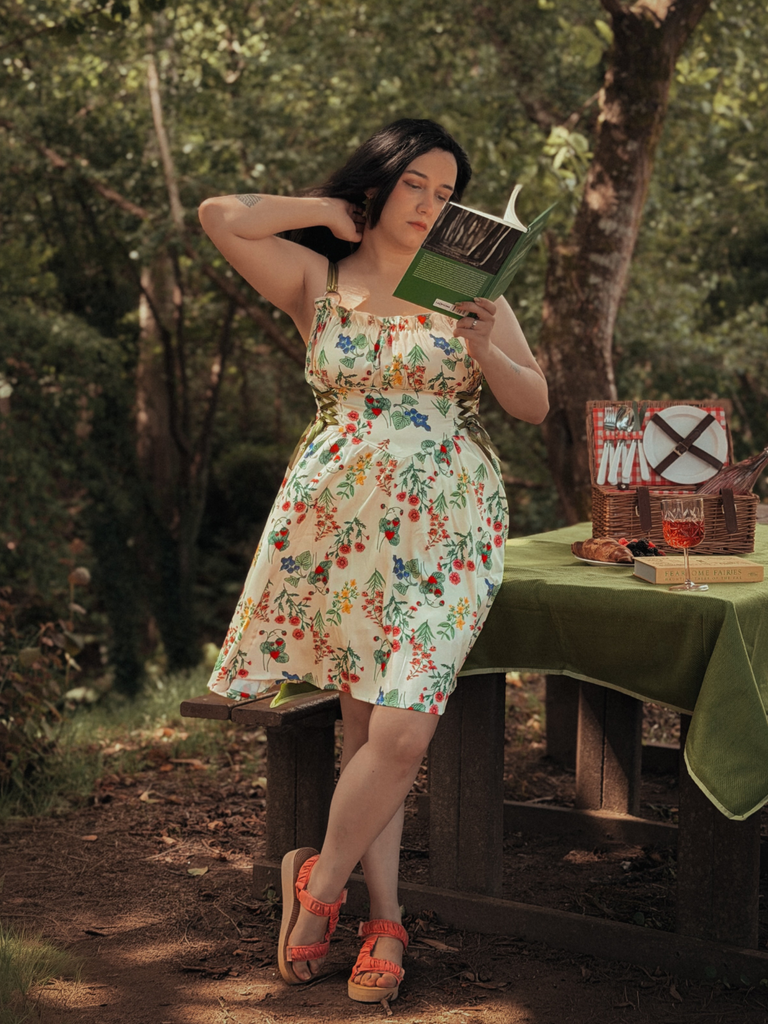 Robe Midi Verte Bretelles Fraise Années 1950