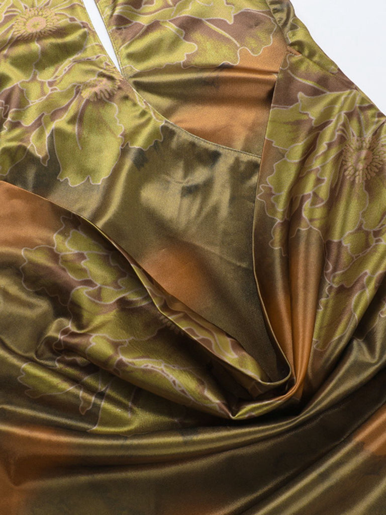 Robe en satin dos nu à fleurs verte des années 1960