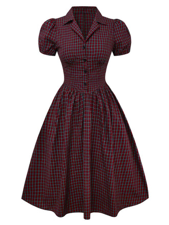 Robe rouge en coton à carreaux et revers années 1950