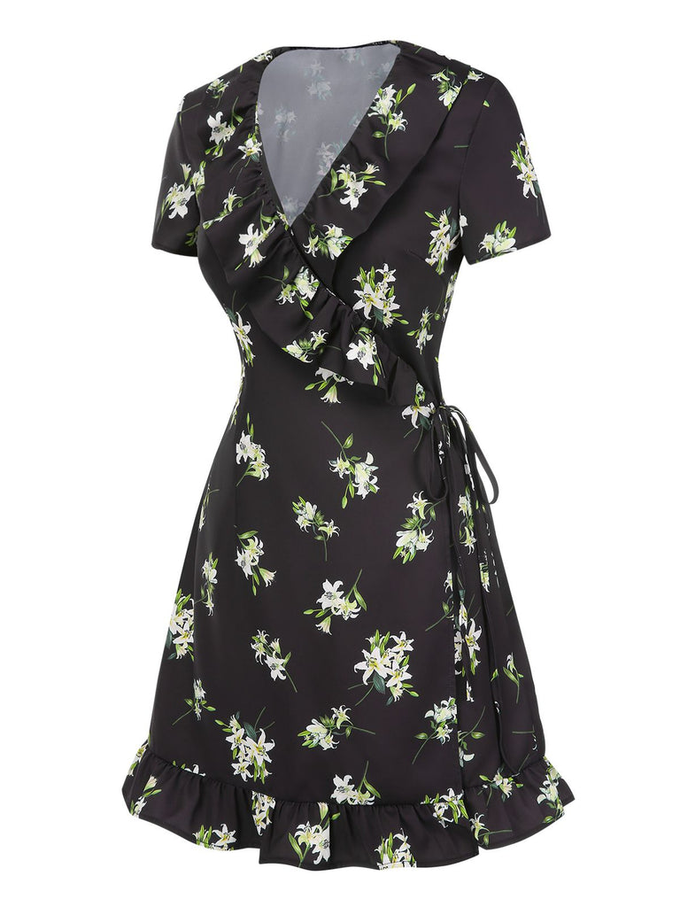[Prévente] Robe noire à volants et col en V imprimé lys des années 1950