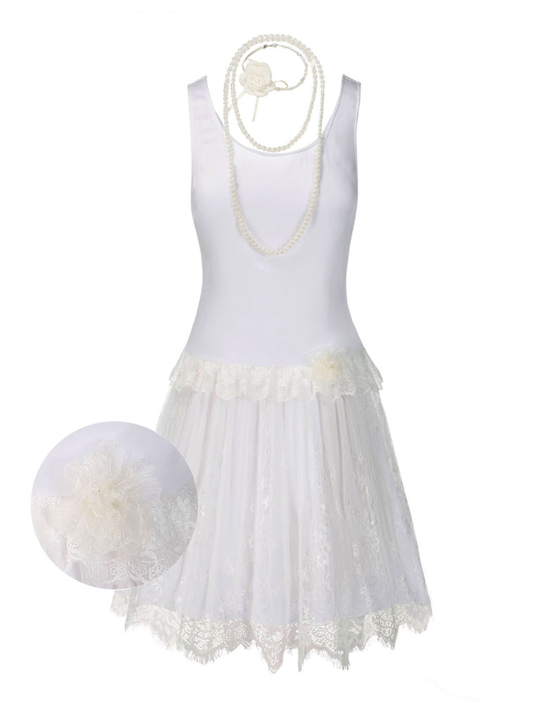 [Pré-vente] Robe patchwork blanche en dentelle des années 1920 avec collier de roses