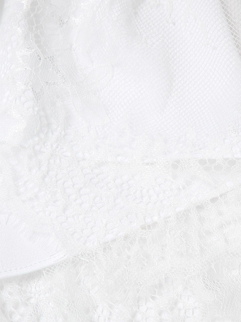 [Pré-vente] Robe patchwork blanche en dentelle des années 1920 avec collier de roses