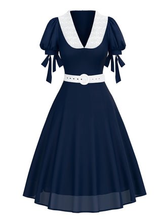 [Prévente] Robe bleu marine dentelle et ceinturée à col en V années 1950