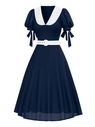 [Prévente] Robe bleu marine dentelle et ceinturée à col en V années 1950