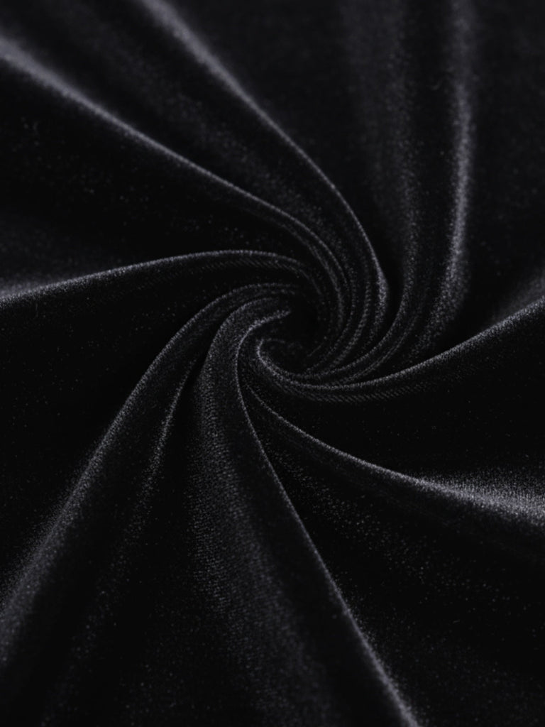 [Pré-vente] Robe noire col bénitier en velours avec broche en plumes des années 1930