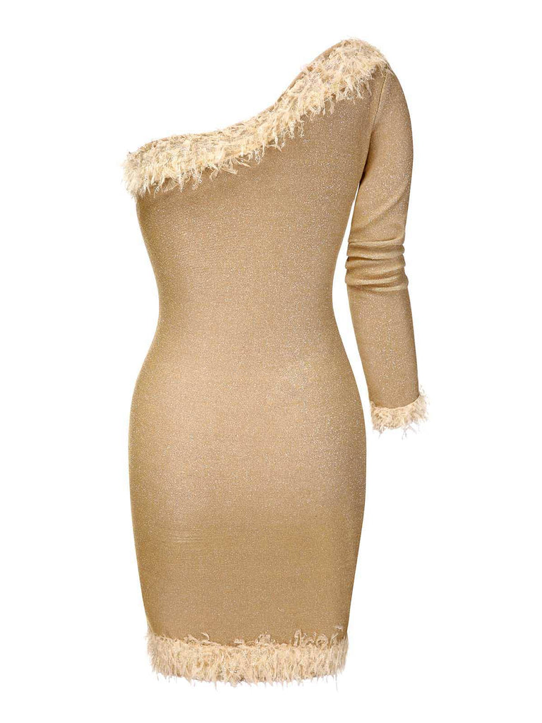 [Pré-vente] Robe moulante une épaule et col en fourrure pailletée dorée des années 1960