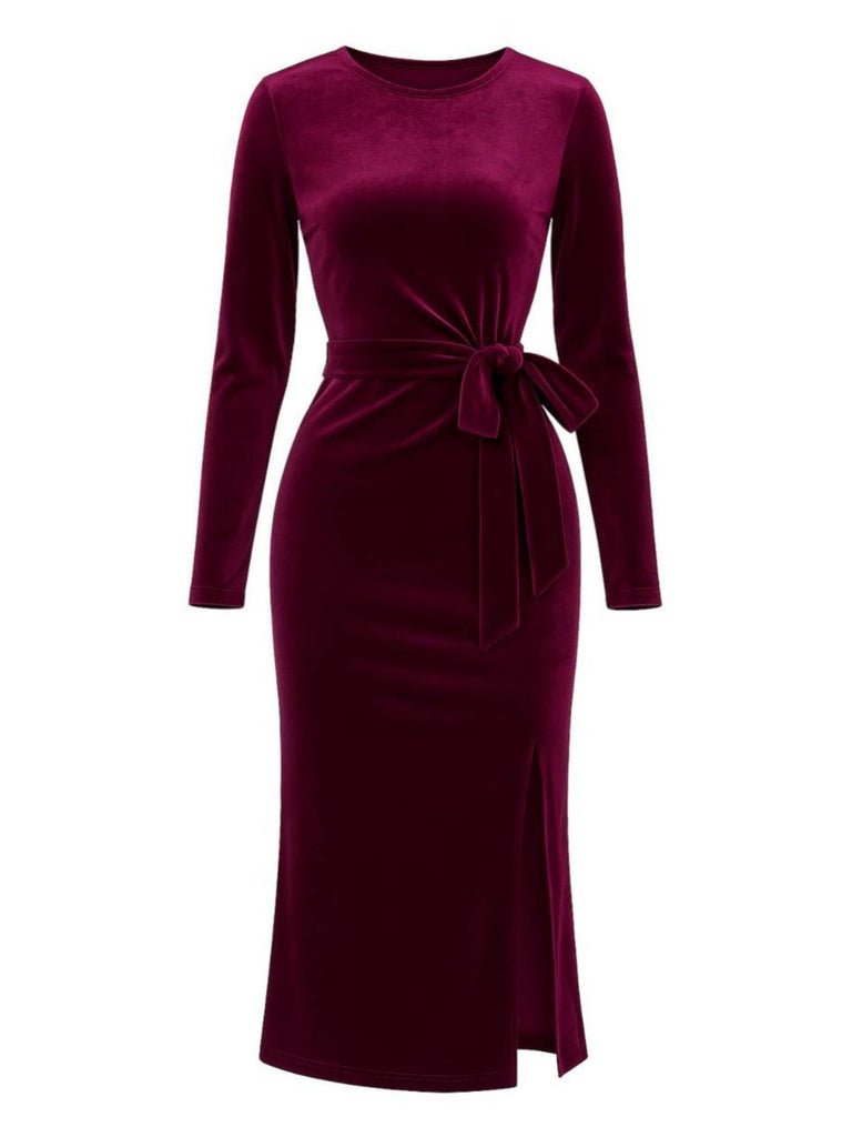 Robe moulante en velours rouge bordeaux avec ceinture à nœud des années 1960