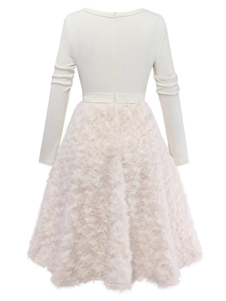 [Pré-vente] Robe patchwork en tricot et peluche à nœud col en trou de serrure beige années 1950