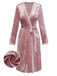 [Prévente] Peignoir rose en velours et dentelle brodé de fleurs des années 1930