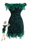 Robe moulante verte à épaules dénudées et plumes pailletées des années 1960