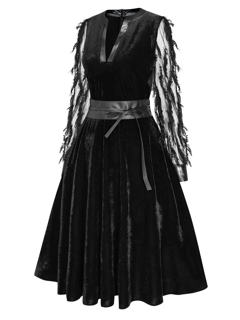 [Prévente] Robe en cuir manches transparentes à plumes col en V noir des années 50