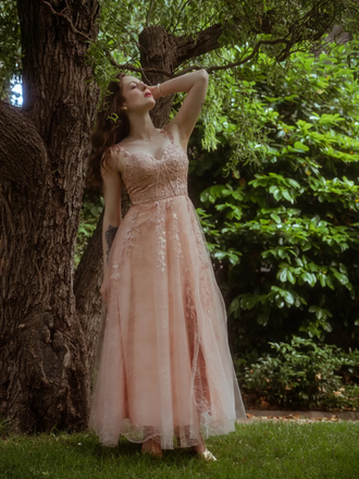 Robe longue rose tulle dentelle fines bretelles 1930s