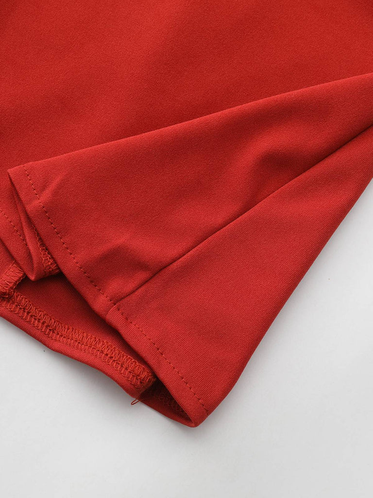 Manteau rouge à boutons en diagonale col montant des années 1940