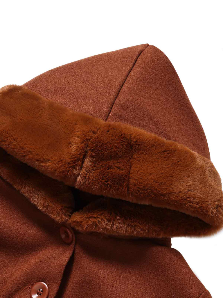 Manteau rose à capuche boutonné en fausse laine années 1950