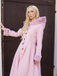 Manteau rose à capuche boutonné en fausse laine années 1950