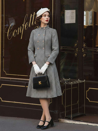 [Prévente] Manteau noir col montant croisé en pied-de-poule des années 1960