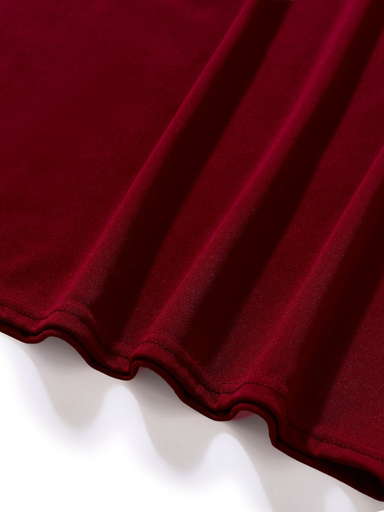 Robe moulante en résille paillettes unie et col en V années 1960