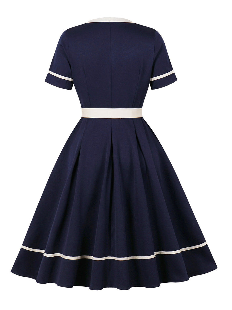 Robe bleu marine style nautique col carré avec ceinture des années 1950