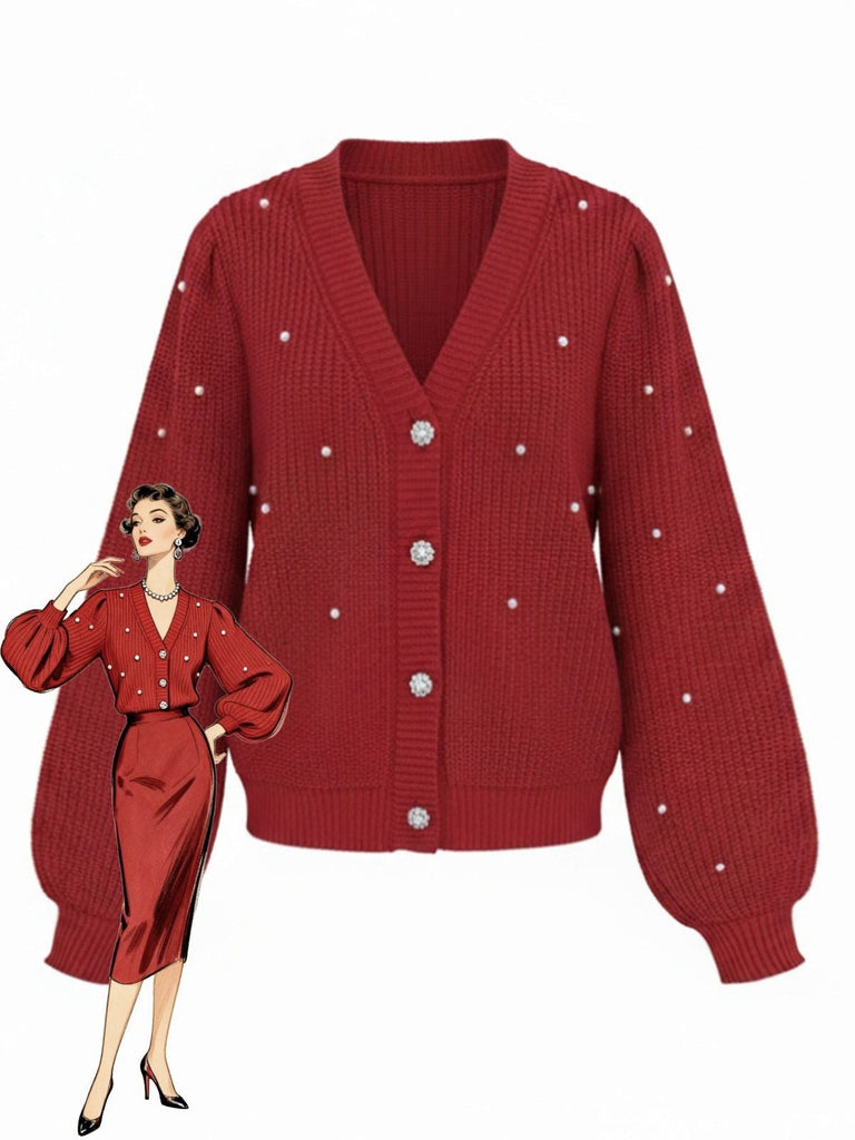 Cardigan rouge uni en maille lâche orné de perles des années 1950
