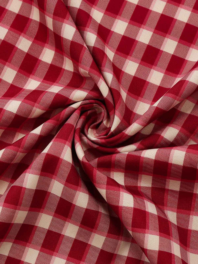 Robe rouge à carreaux vichy sans manches en dentelle et col rond années 1950