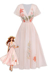 Robe rose col V manches à volants imprimé floral années 1940