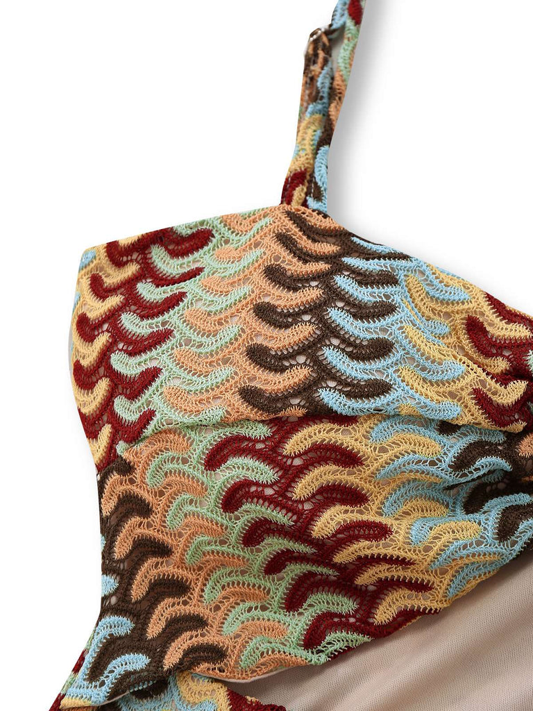 Robe multicolore en crochet ajouré à ourlet torsadé et volants années 1960