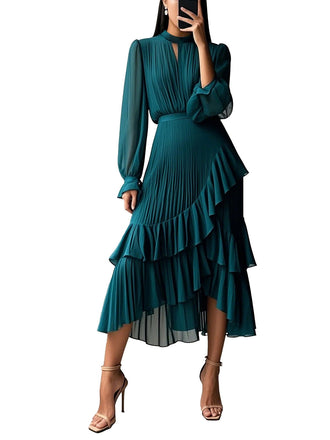 Robe plissée verte unie à ourlet volanté années 1950