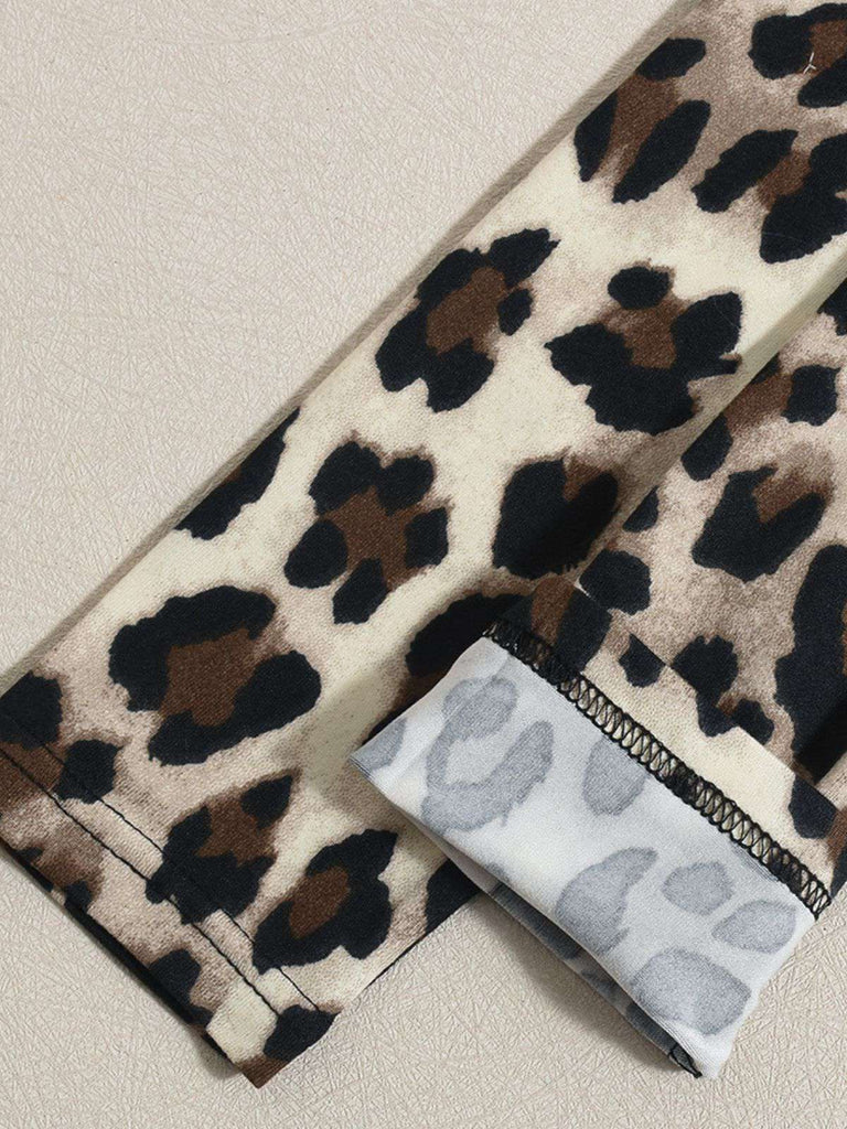 Combinaison léopard marron à col carré des années 1980