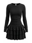 Robe courte noire froncée à la taille et volants étagés années 1980