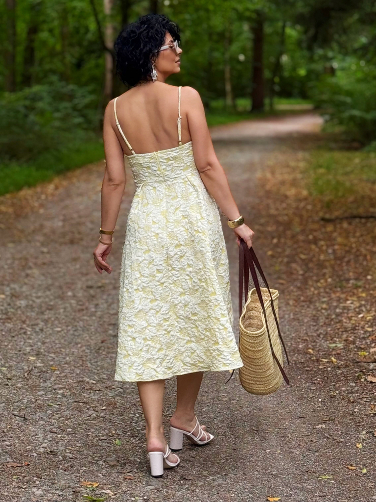 Robe midi bleu fines bretelles floral années 1950