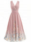 Robe sans manches rose col en V et motif floral années 1940