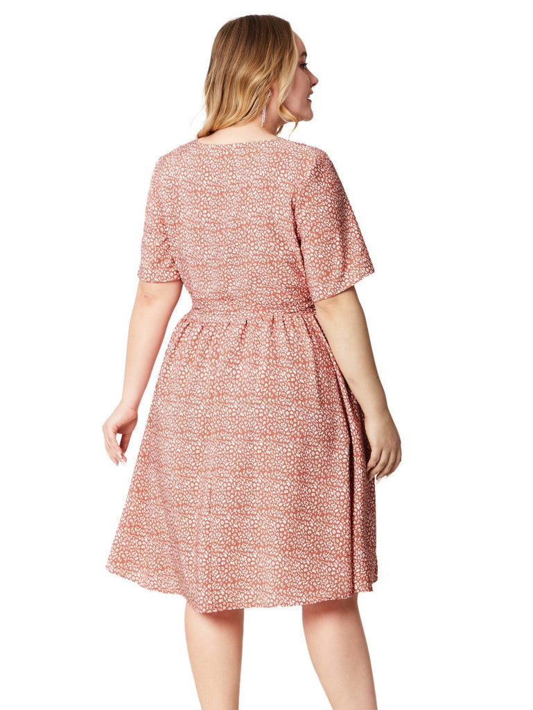 [Grande Taille] Robe Portefeuille Rose Col V à Poches et Fleurs Années '40 4