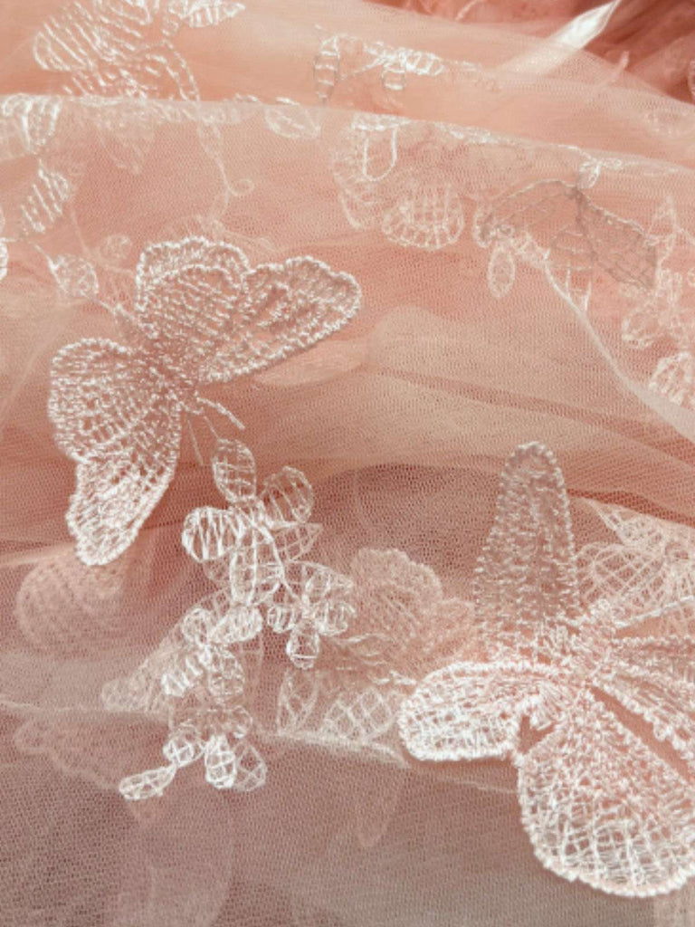 Robe longue en filet brodé floral à papillons années 30
