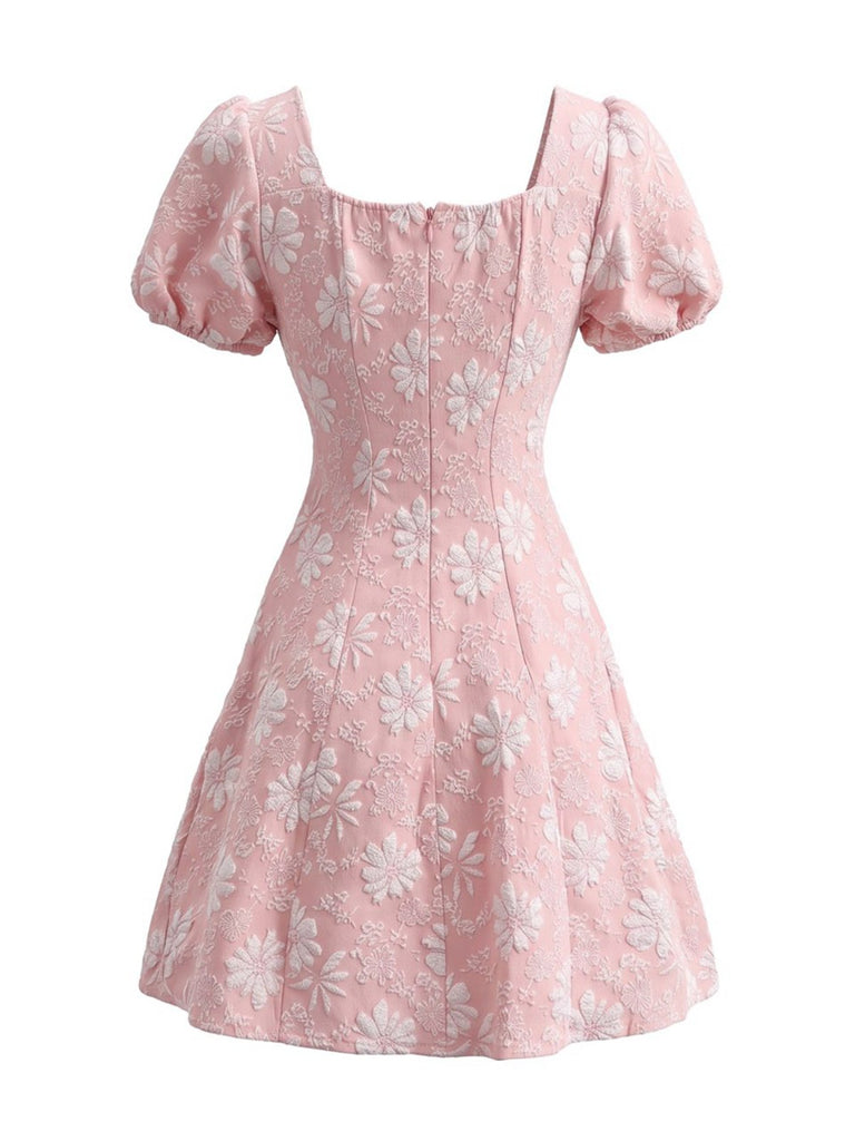 Robe encolure carrée jacquard fleuri et manches bouffantes années 1960
