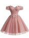 Robe de bal rose motif floral épaules dénudées et tulle pailleté années 1950
