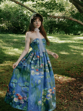 Robe bustier bleue motif nénuphars et décolleté cœur années 50