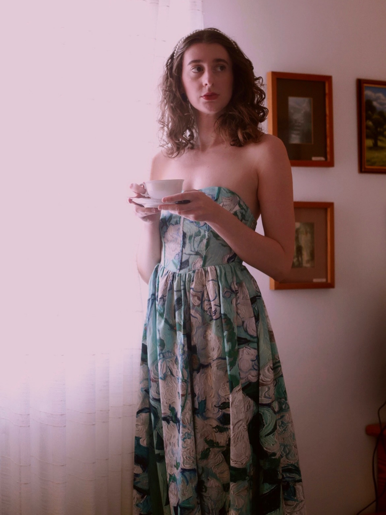 Robe bustier vert pâle motif nénuphars et décolleté cœur années 50