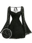 Robe noire dentelle encolure américaine et manches évasées années 1950