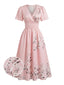 Robe évasée motif floral col V et taille haute années 40