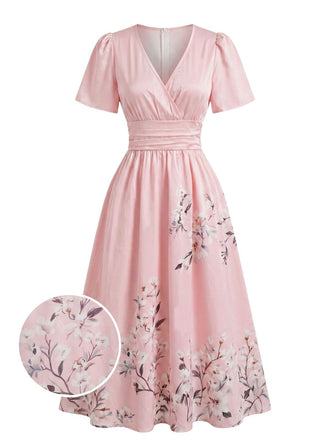 Robe évasée motif floral col V et taille haute années 40