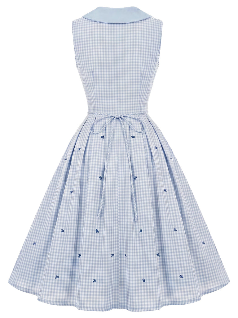 [Prévente] Robe bleu clair à carreaux, col Claudine et motif floral années 1950