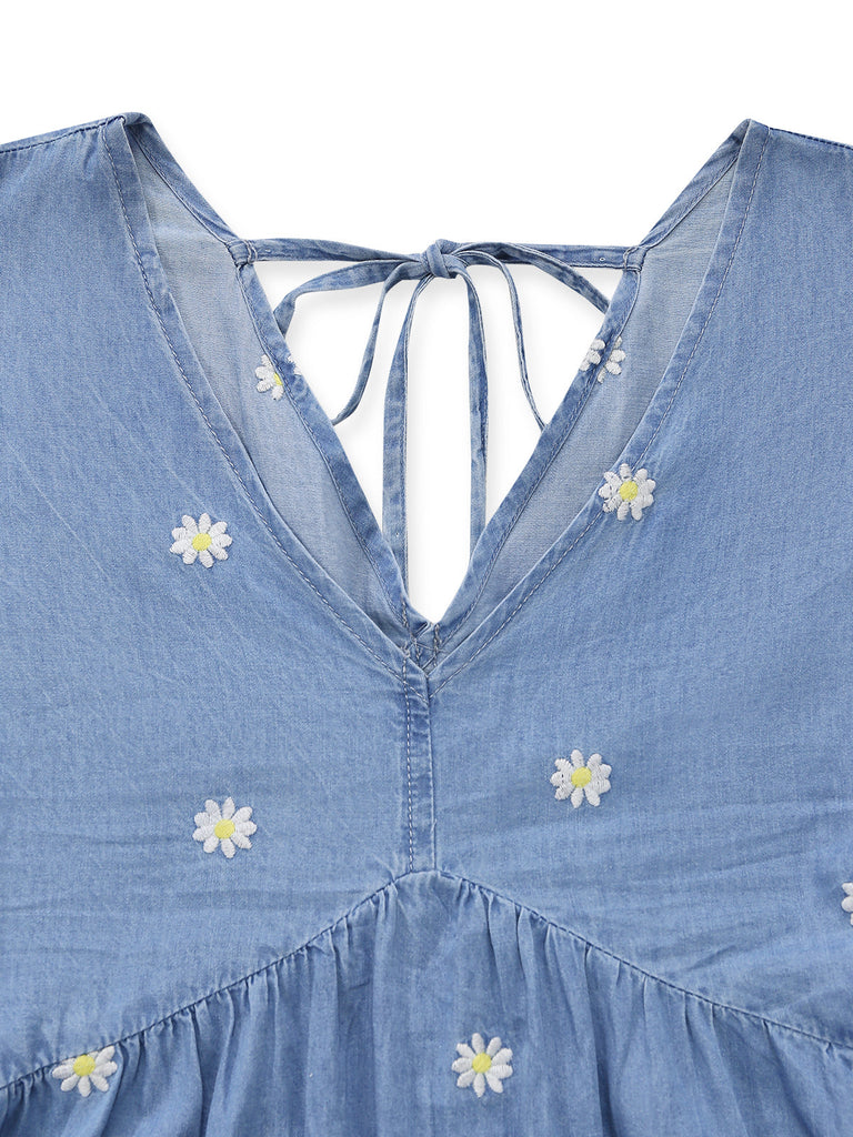 Robe Bleue Col V Marguerites Brodées Manches Bouffantes Années 1970 4