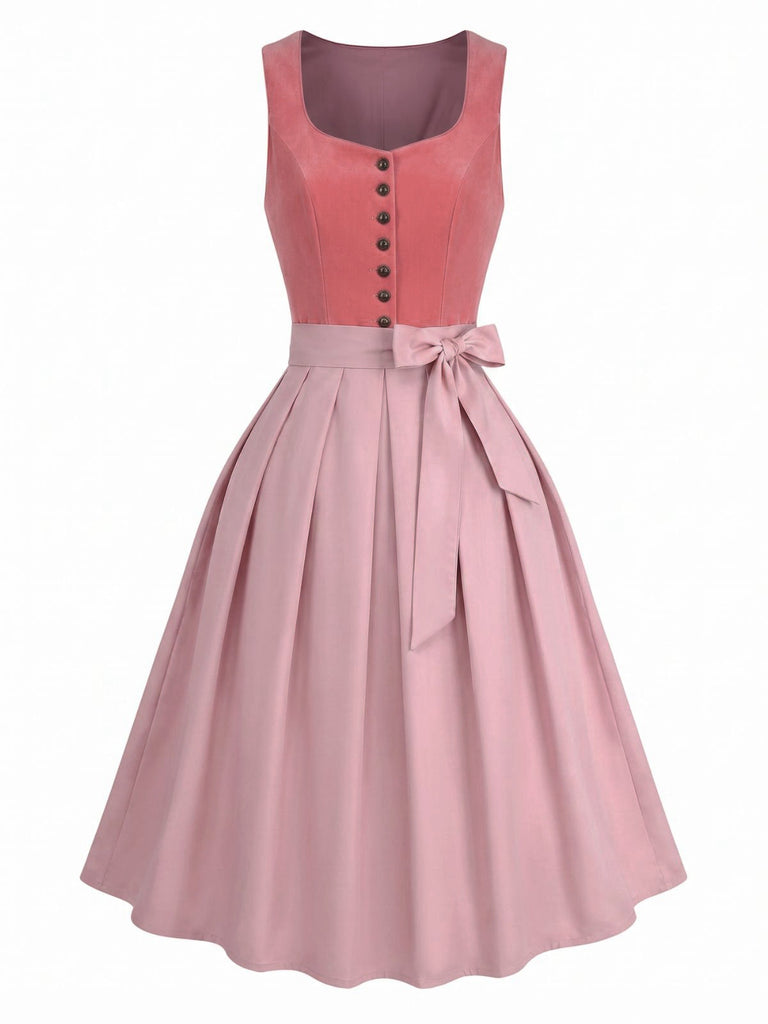 Robe et tablier roses velours encolure en cœur et boutonnage sur le devant années 1950
