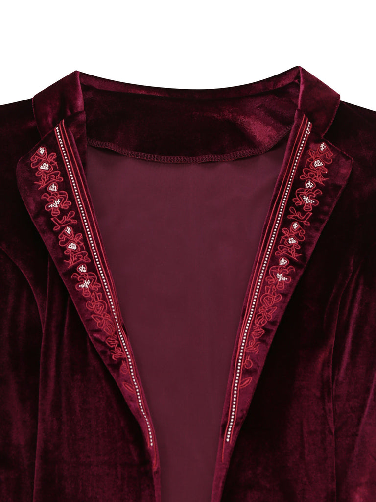 Veste en velours à broderies florales, revers et manches longues années 1950