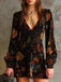 Robe fleurie en velours à col V et taille froncée années 1960 - 3